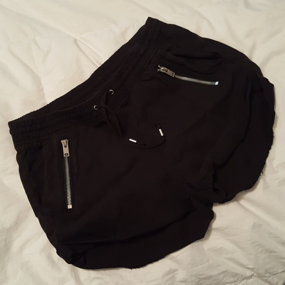 Slouchy Black Zipper Shorts, Drawstring shorts